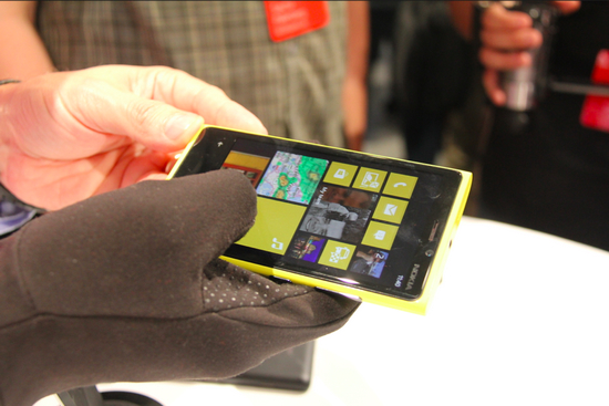 诺基亚Lumia920评测：主打影像技术